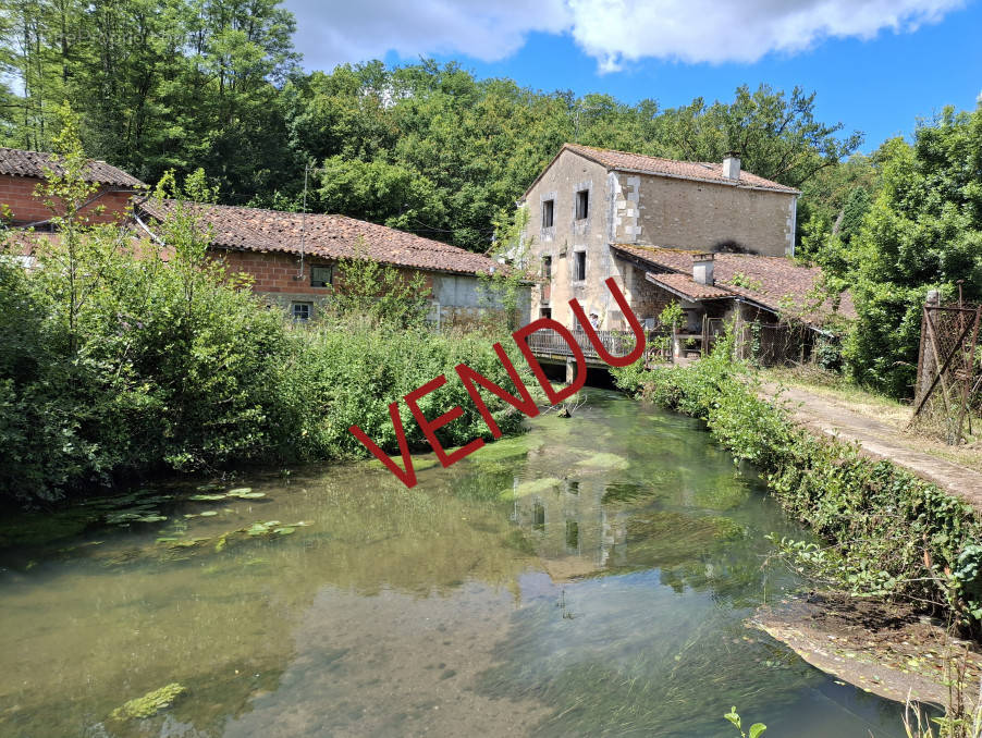 Maison à CHASSENEUIL-SUR-BONNIEURE