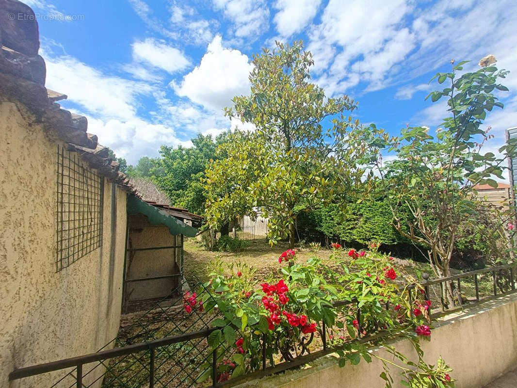 Maison à PONT-DE-CHERUY