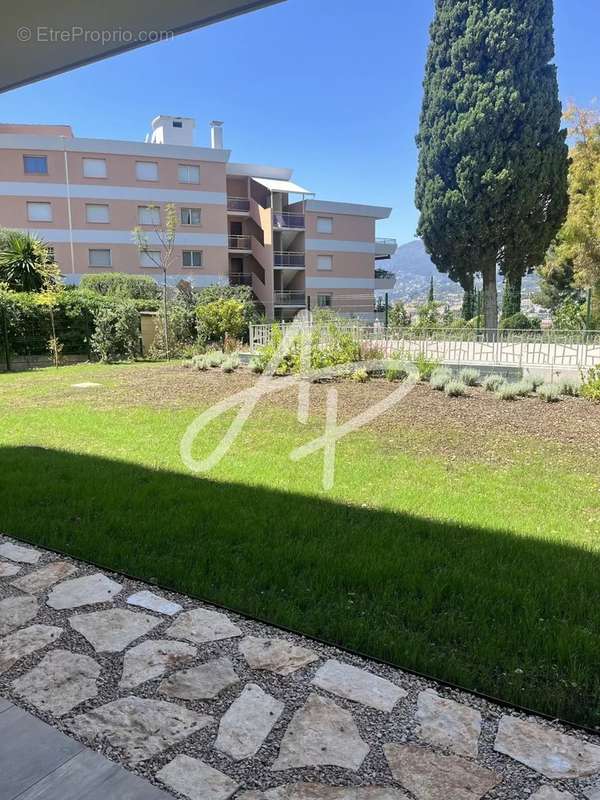 Appartement à ROQUEBRUNE-CAP-MARTIN