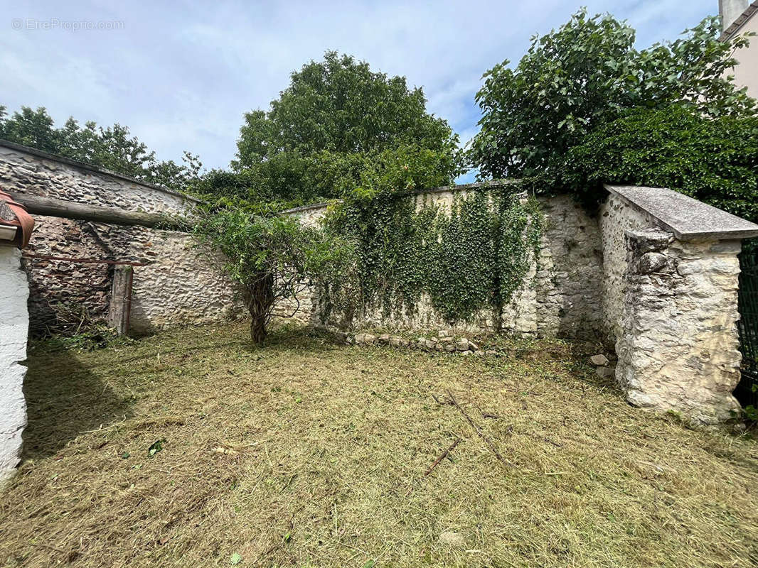 Terrain à MAREIL-EN-FRANCE