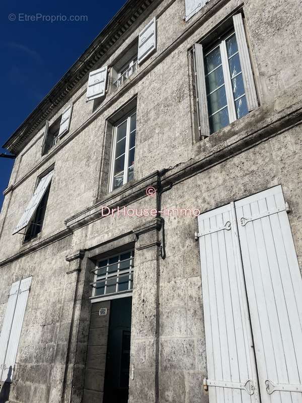 Appartement à GOND-PONTOUVRE