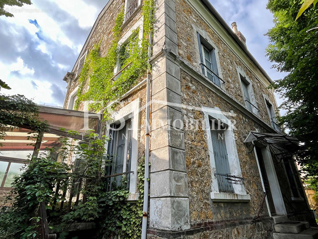 Maison à SAINT-LEU-LA-FORET