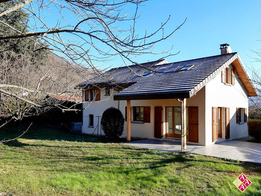 Maison à LA TERRASSE