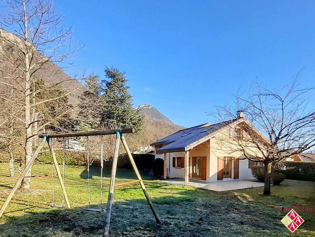 Maison à LA TERRASSE