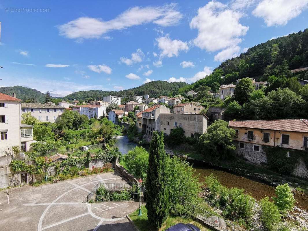   - Appartement à VALS-LES-BAINS