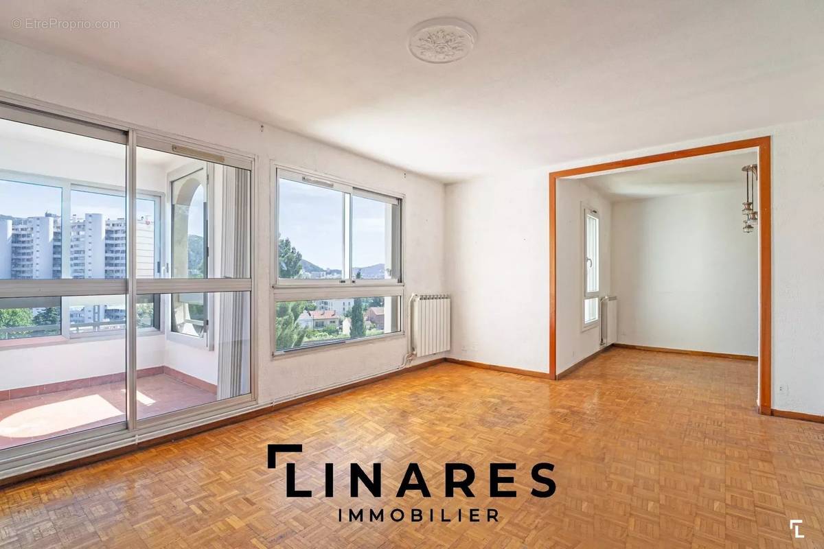 Appartement à MARSEILLE-11E