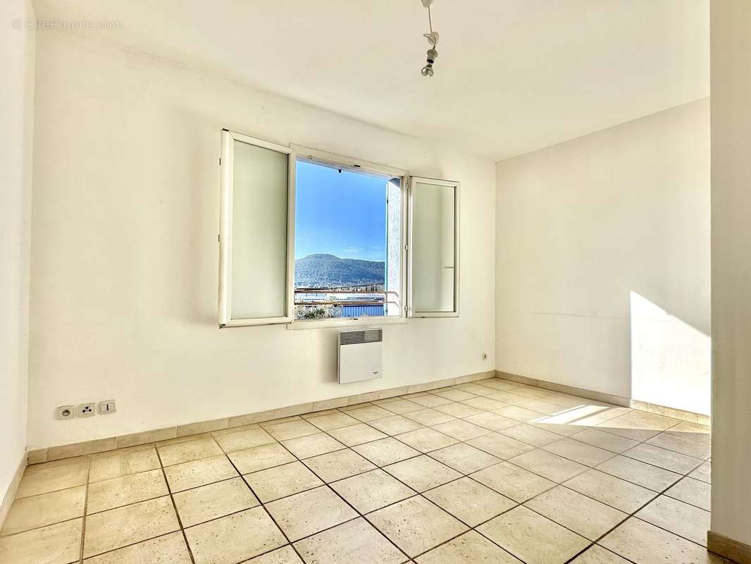 Appartement à HYERES