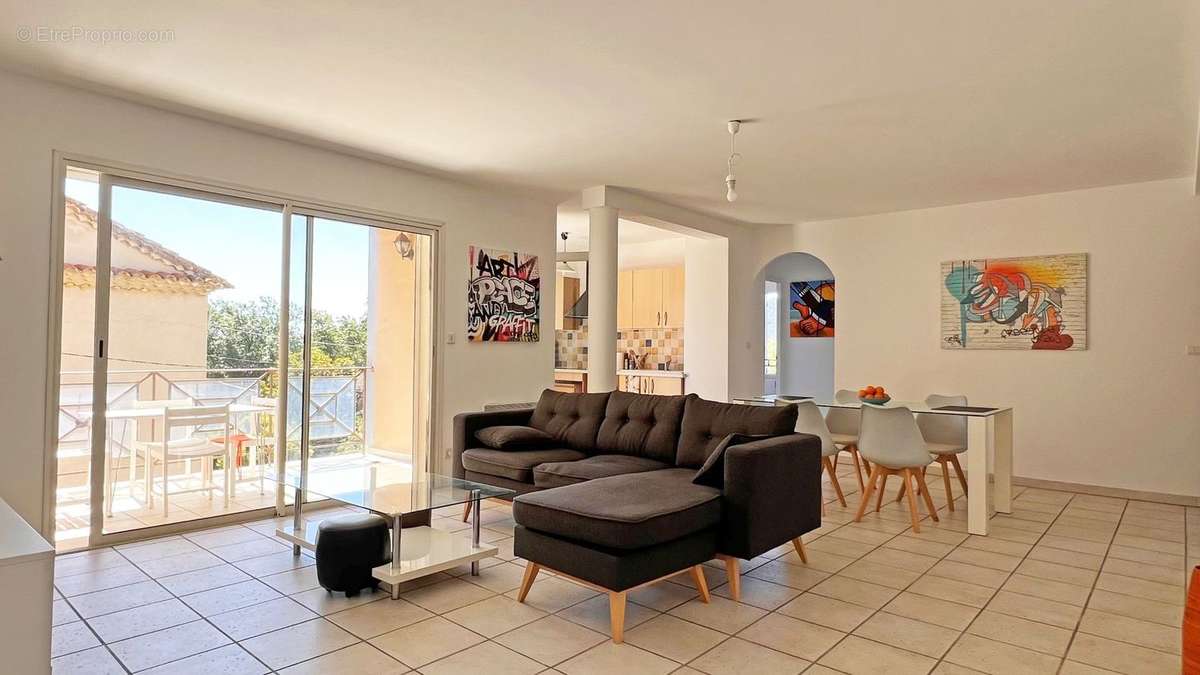 Appartement à HYERES