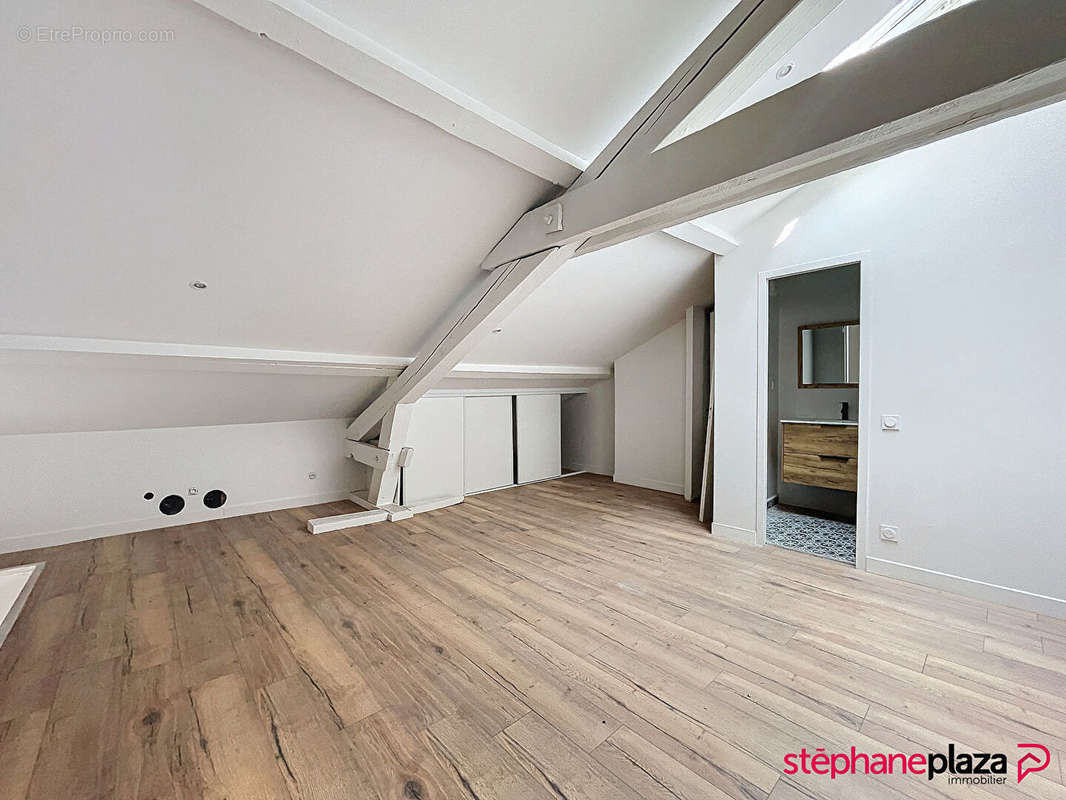 Appartement à LYON-8E