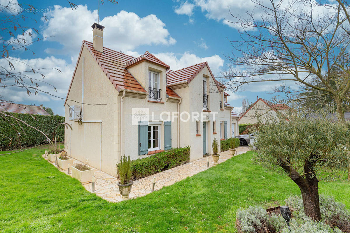 Maison à LIVERDY-EN-BRIE