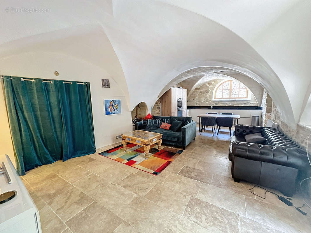 Appartement à UZES