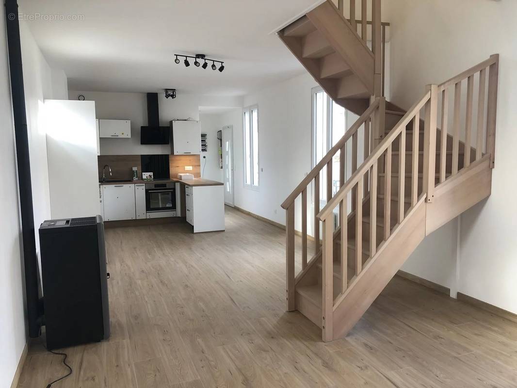 Appartement à SARTROUVILLE