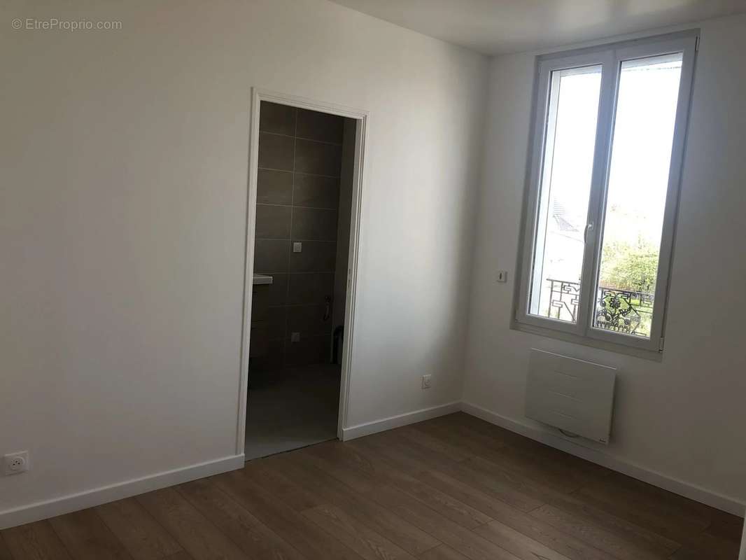 Appartement à SARTROUVILLE