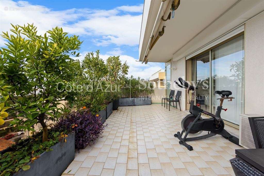 Appartement à CANNES