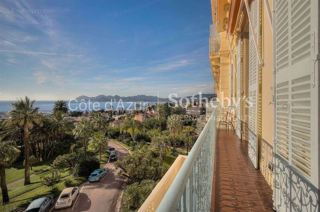 Appartement à CANNES