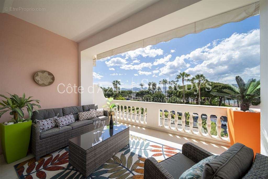 Appartement à CANNES