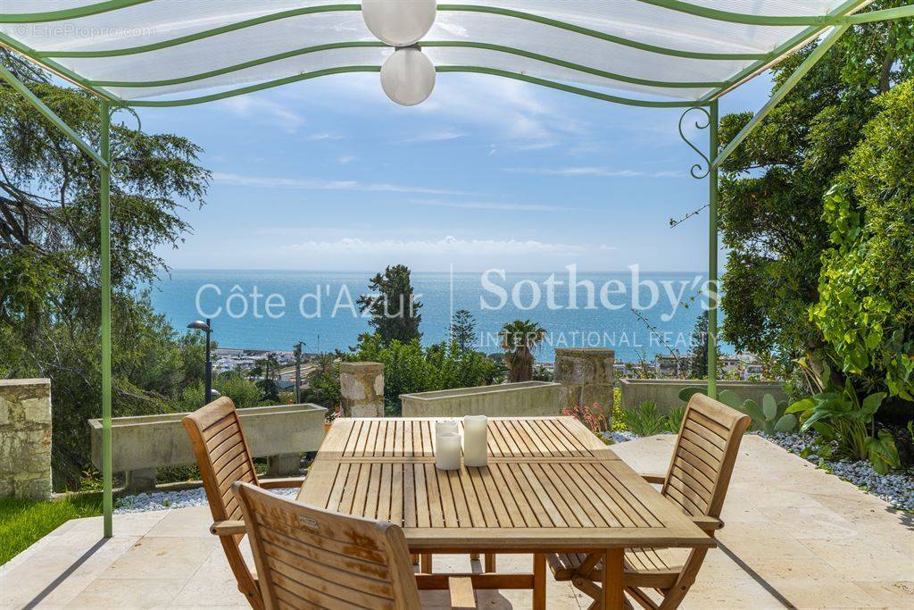 Appartement à MENTON