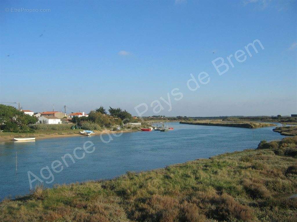 Terrain à BREM-SUR-MER