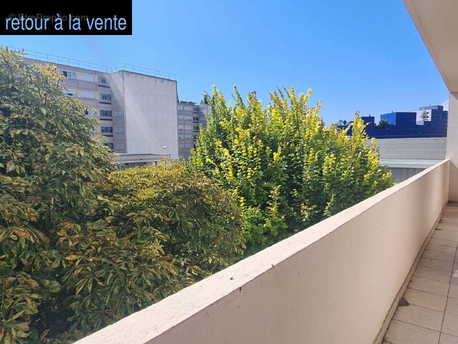 Appartement à MARSEILLE-4E