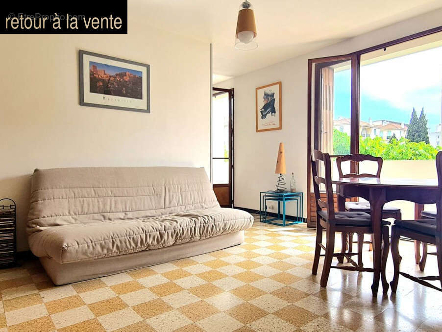 Appartement à MARSEILLE-4E