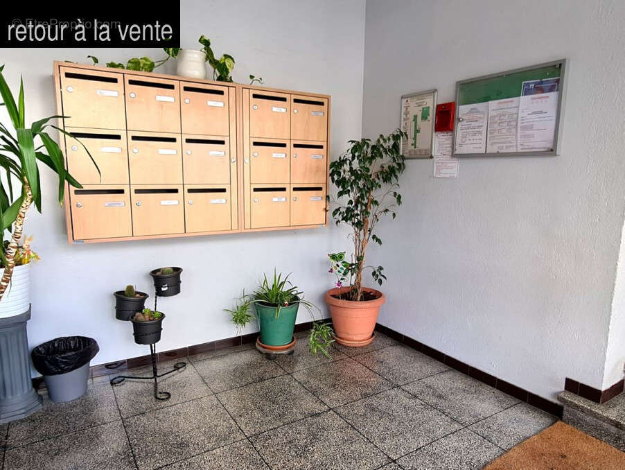 Appartement à MARSEILLE-4E