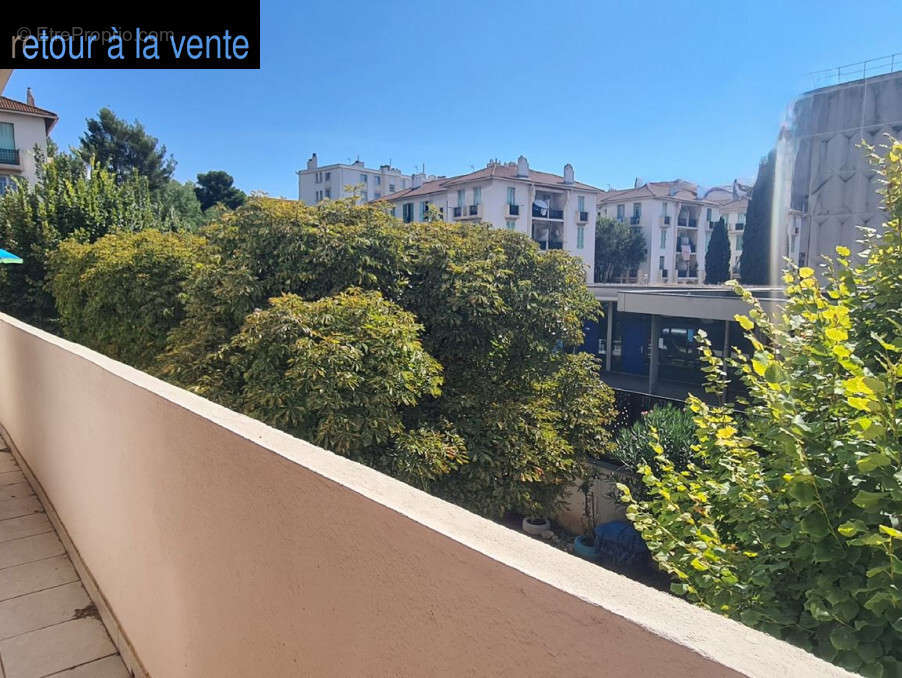 Appartement à MARSEILLE-4E