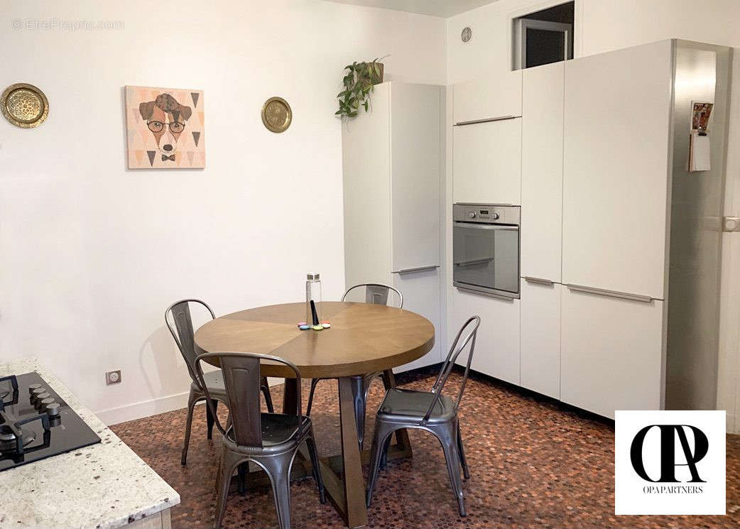 Appartement à PARIS-11E