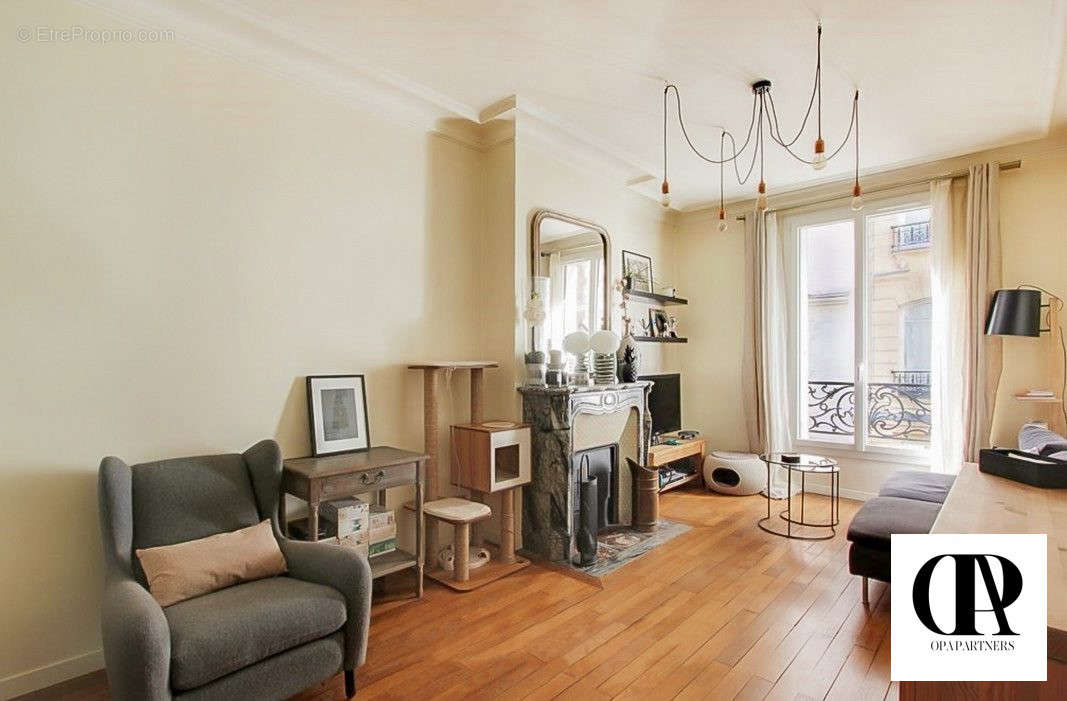 Appartement à PARIS-11E