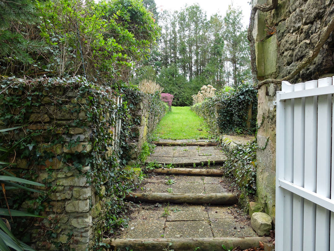 Maison à TREVIERES