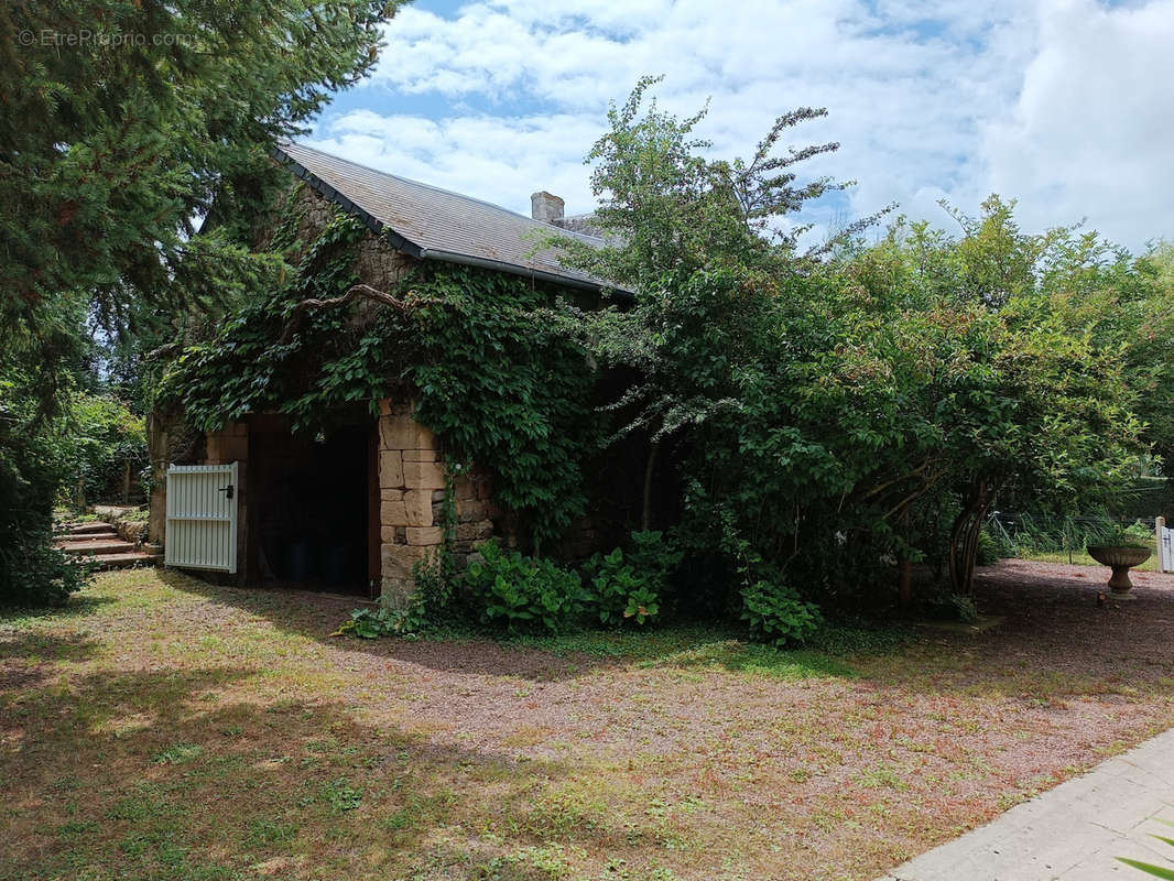 Maison à TREVIERES