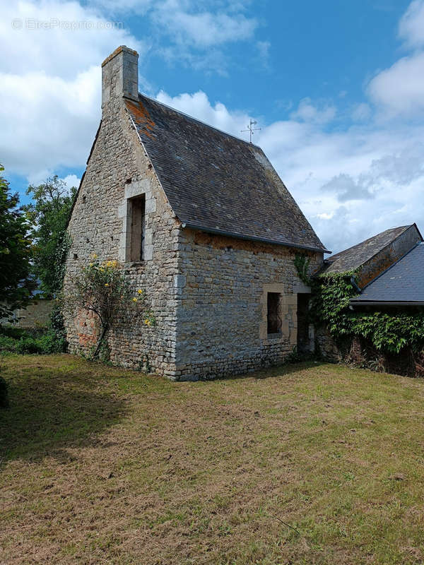 Maison à TREVIERES