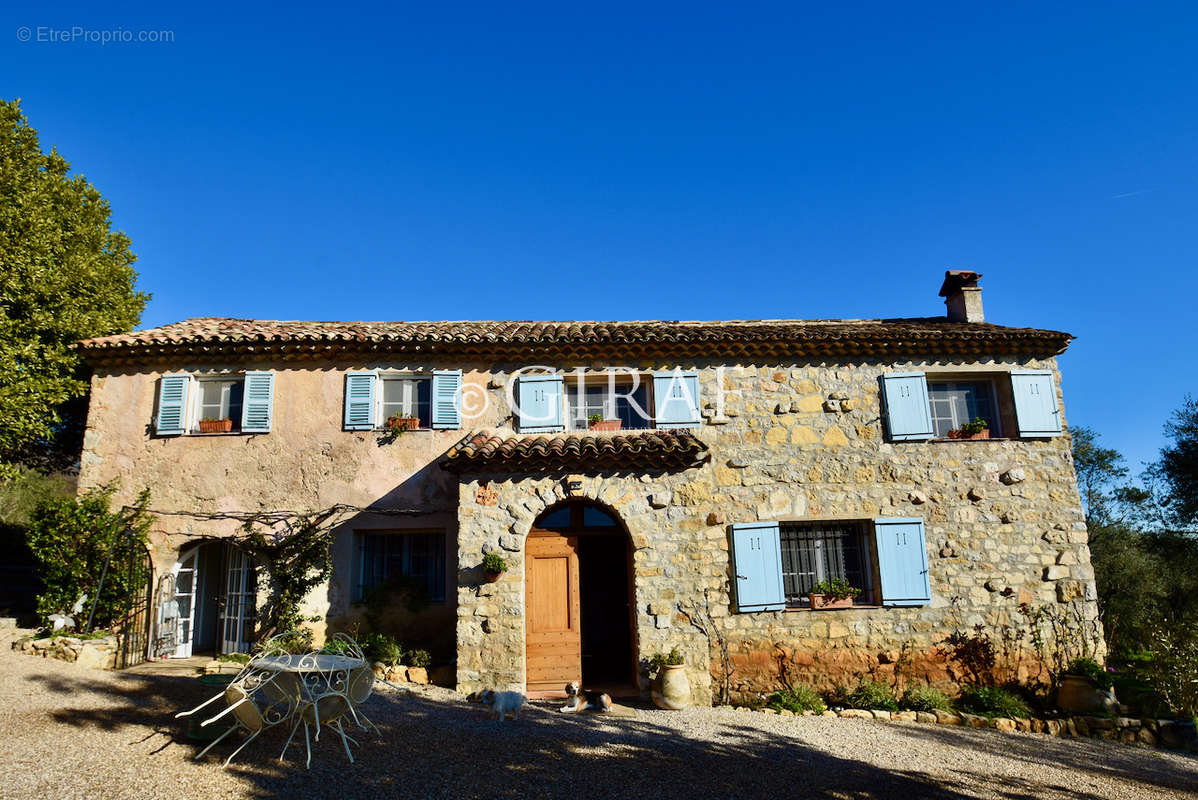 Maison à VALBONNE