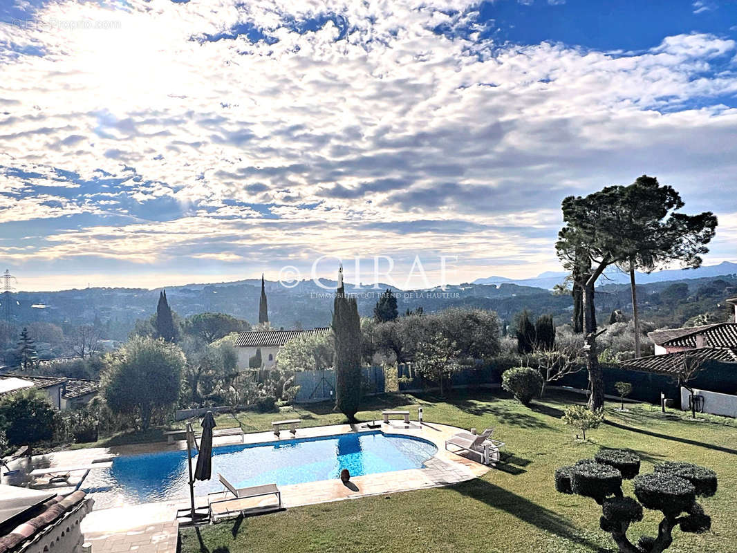 Maison à MOUGINS