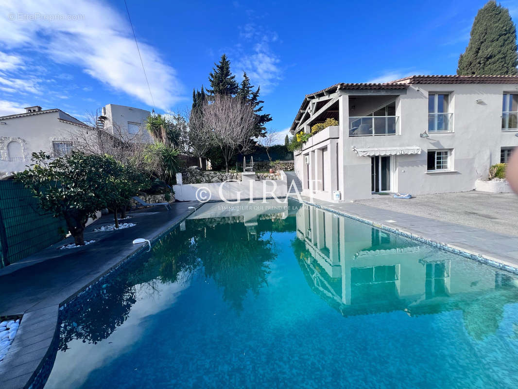 Maison à MOUGINS