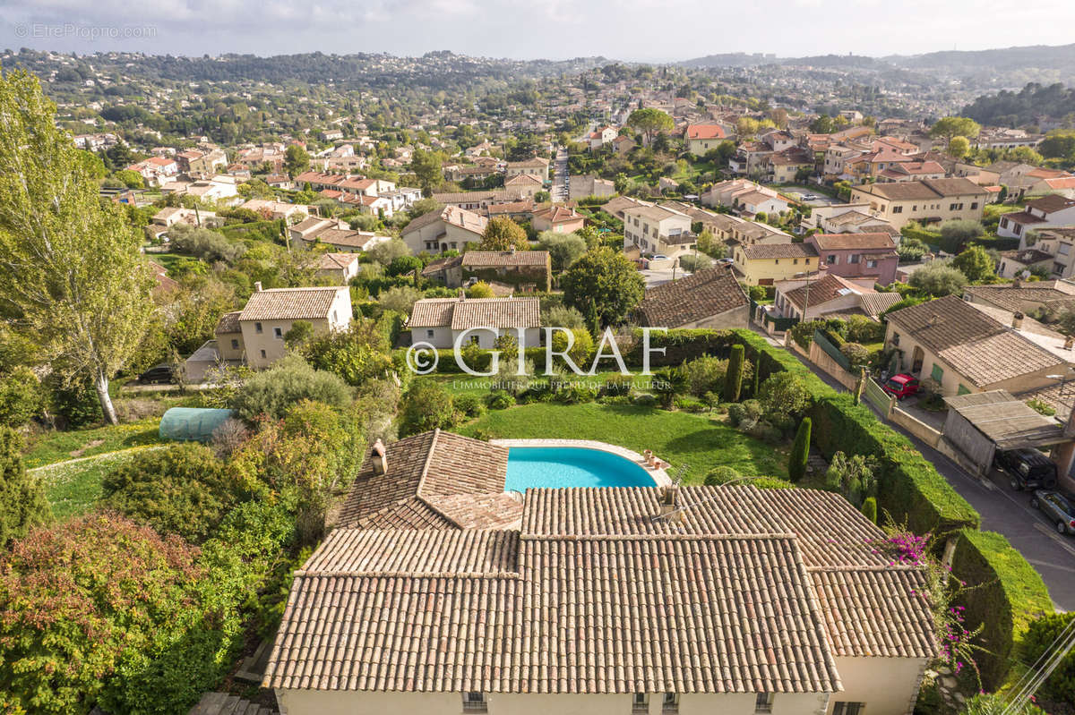 Maison à LA COLLE-SUR-LOUP