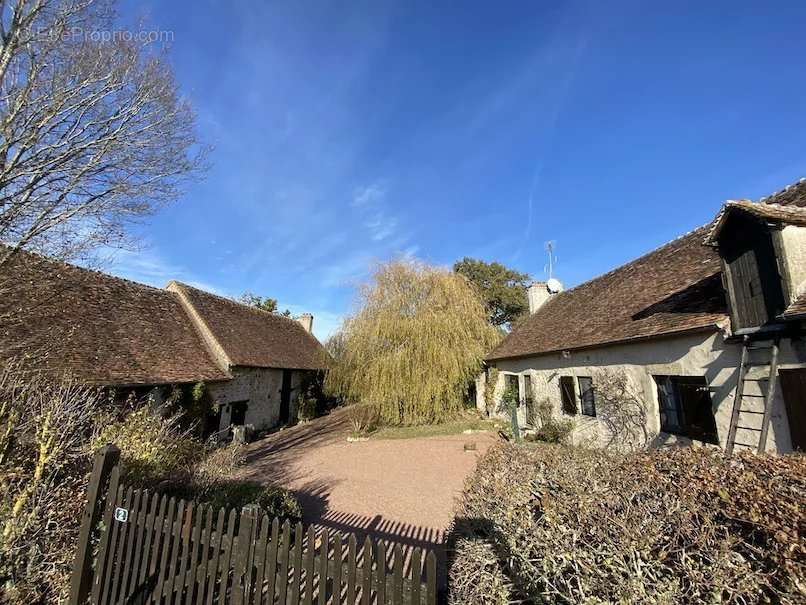 Maison à LIGNAC