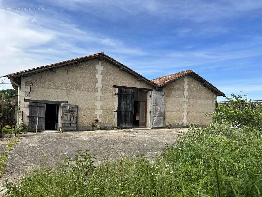 Maison à CHALAIS