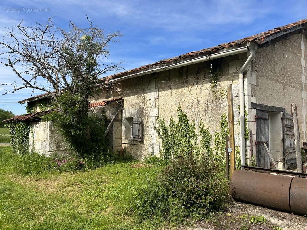 Maison à CHALAIS