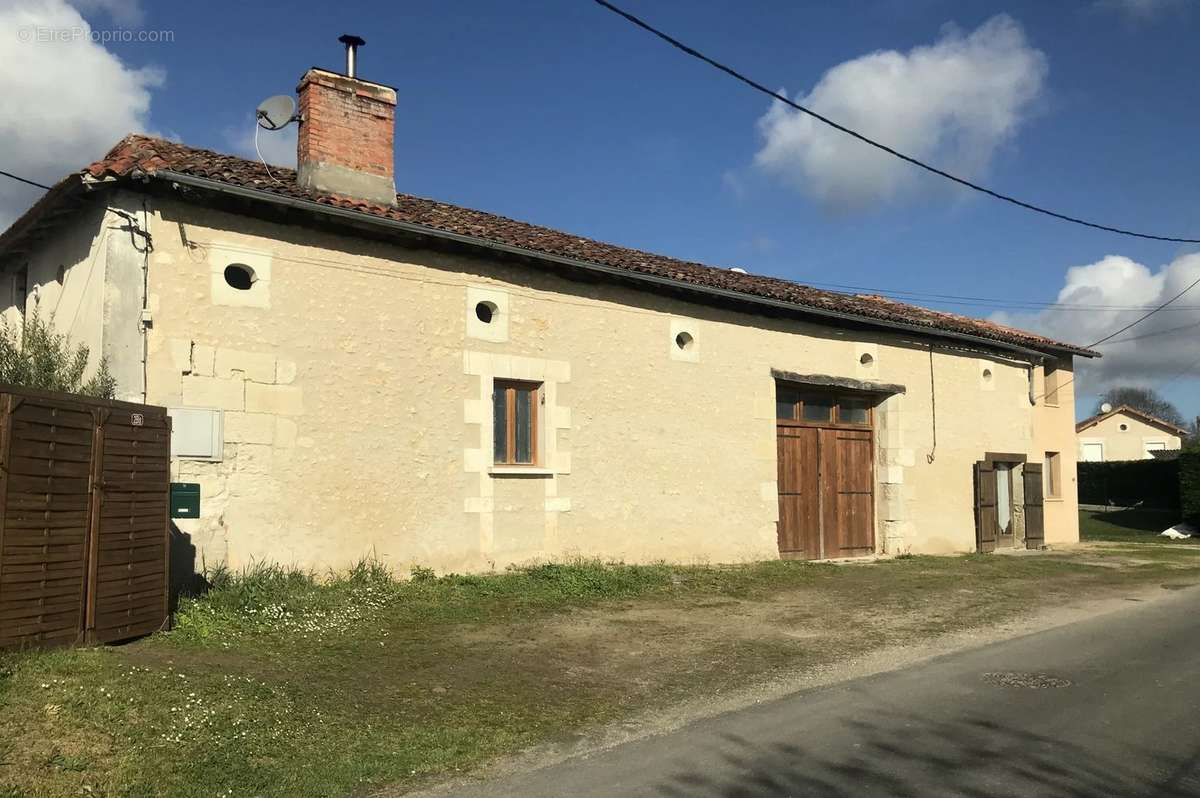 Maison à SAINT-AULAYE