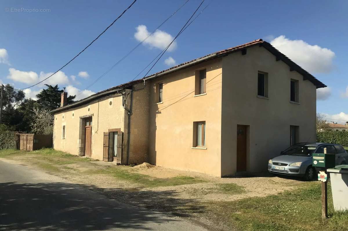 Maison à SAINT-AULAYE