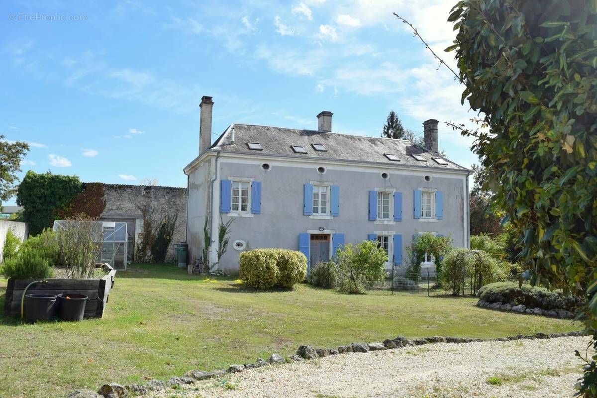 Maison à VERTEILLAC