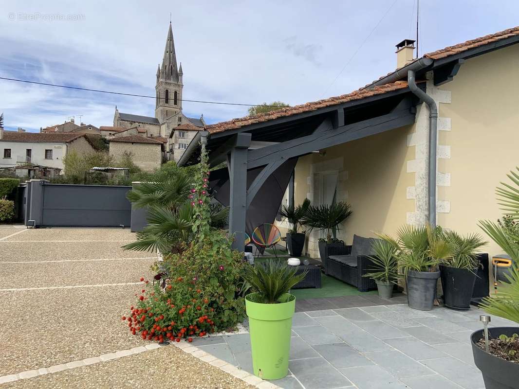 Maison à VERTEILLAC