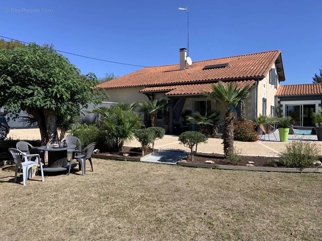 Maison à VERTEILLAC