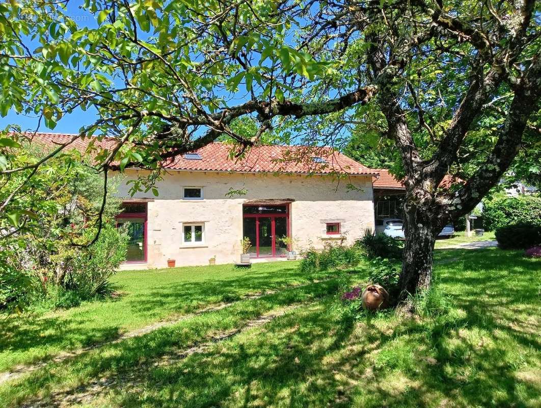 Maison à CHATEAU-L&#039;EVEQUE