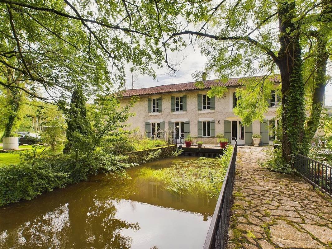 Maison à VERTEILLAC