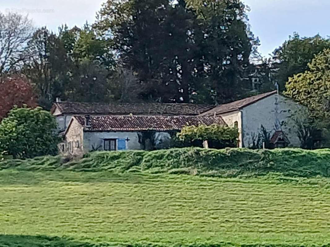 Maison à VERTEILLAC