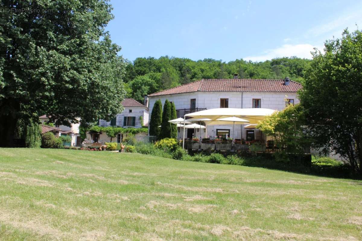 Maison à BOURDEILLES