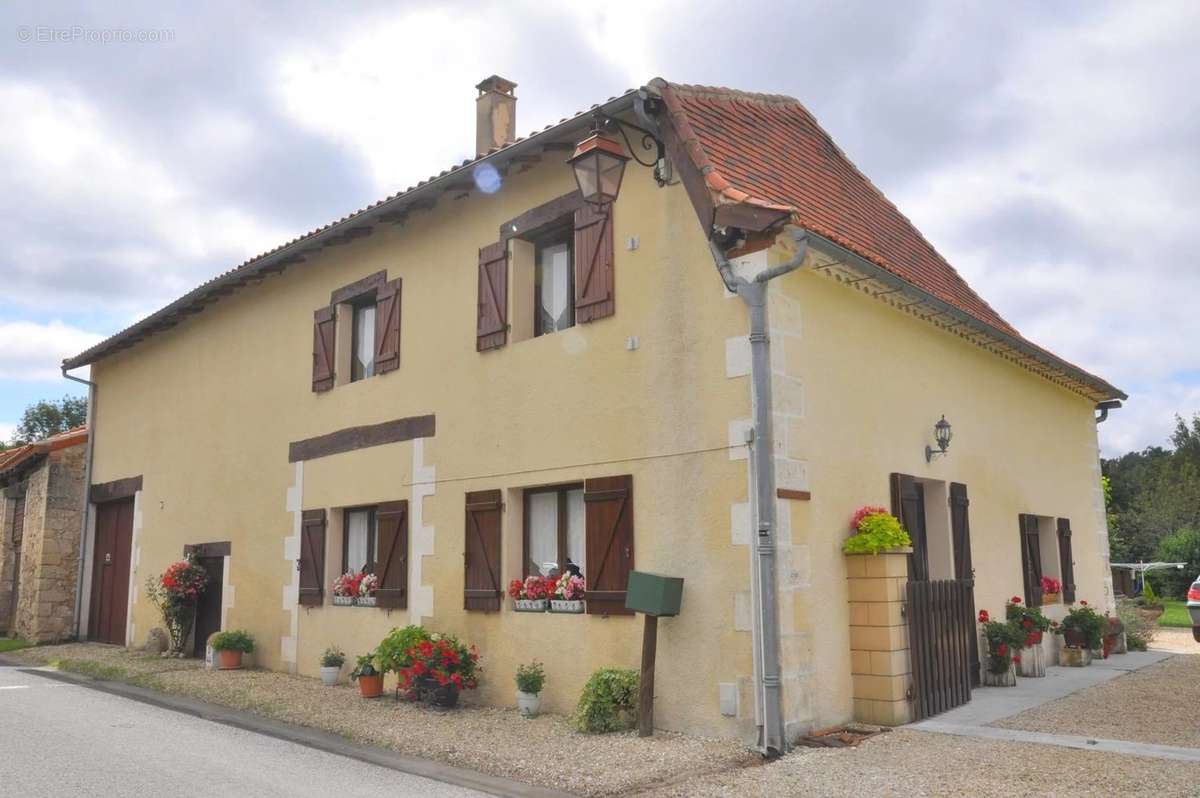 Maison à PONTEYRAUD