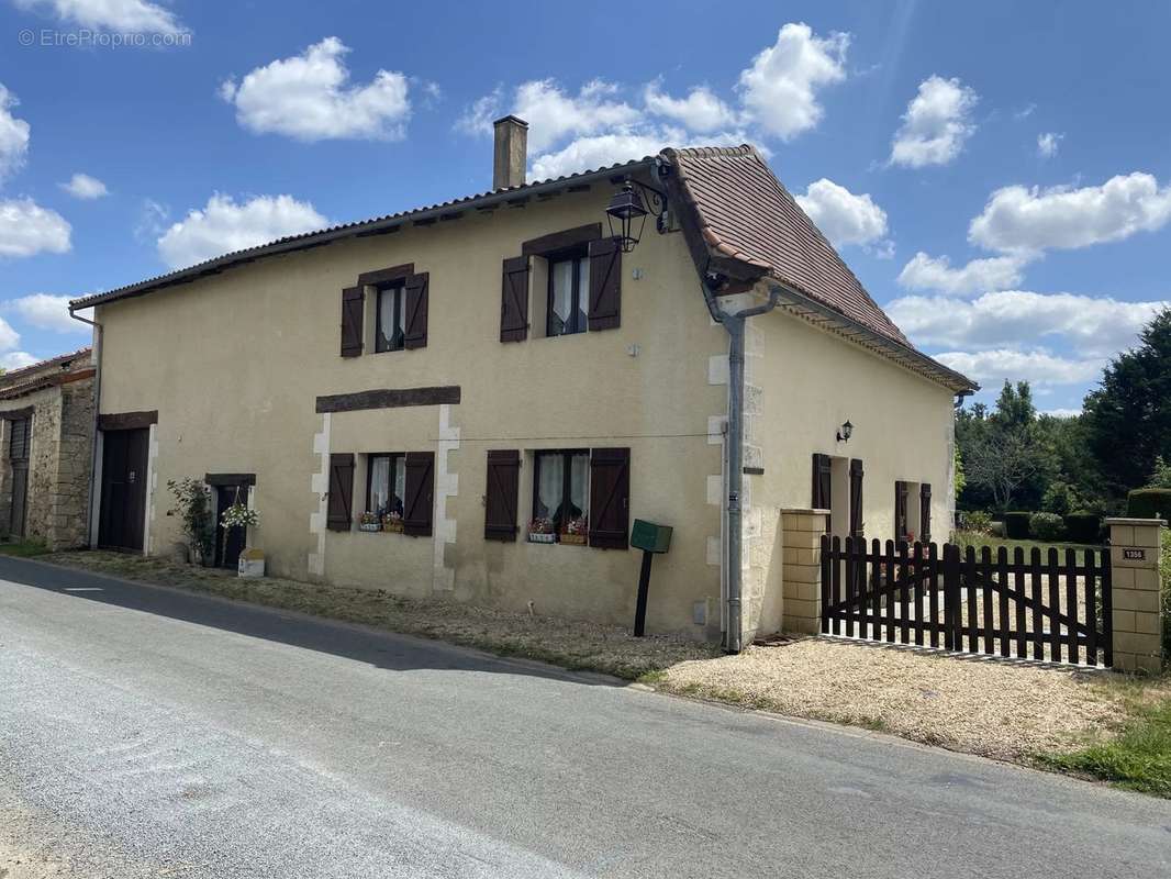 Maison à PONTEYRAUD