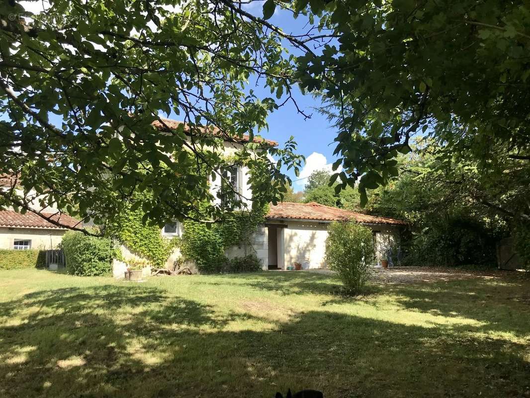 Maison à CHALAIS